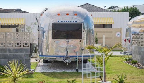 Airstream Burt