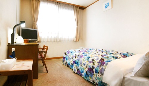 Single Room, Smoking