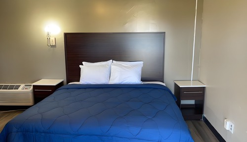 Room, 1 King Bed, Non Smoking