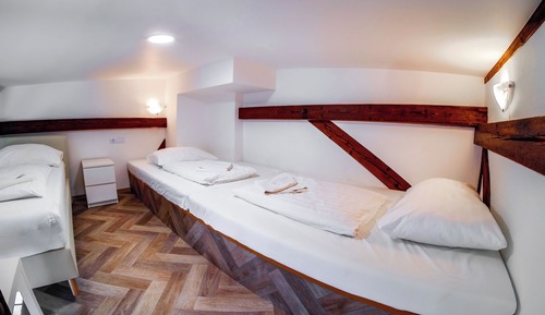 Standard Room, 3 Twin Beds