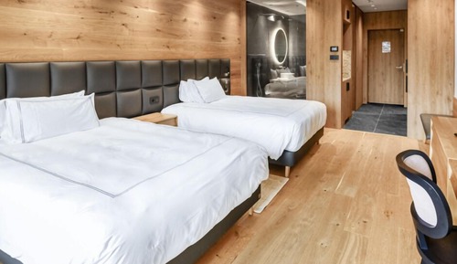 Swiss Advantage Queen Room