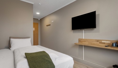 Classic Single Room