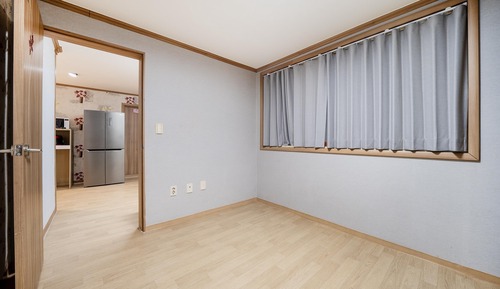 Basic Room, 3 Bedrooms (Pomalhauteu)