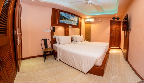 Superior Room, City View