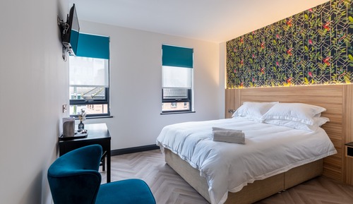 Deluxe Double Room, 1 King Bed, City View