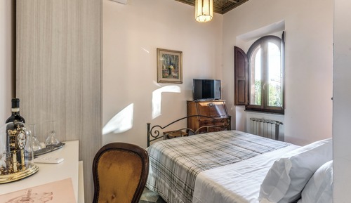 Exclusive Double Room, Refrigerator, Garden View