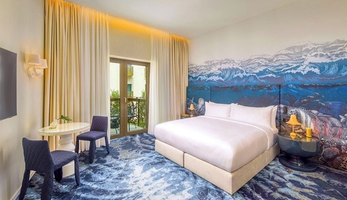 Premium Room, 1 King Bed, Garden View (Furnished Balcony)