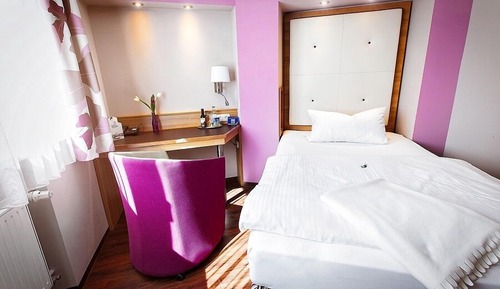 Standard Single Room, 1 Large Twin Bed, Non Smoking, Ensuite
