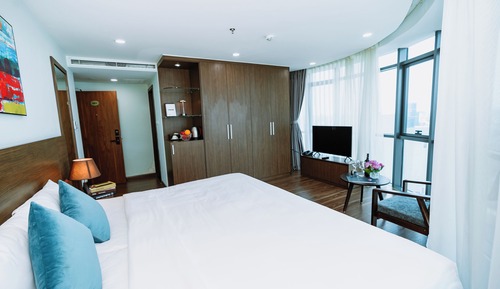 Deluxe Room, City View