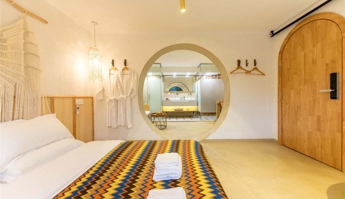 Romantic Double Room, Hill View