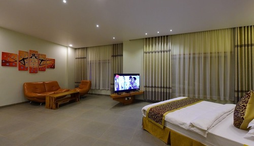 Luxury Suite