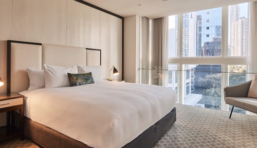 Suite, City View