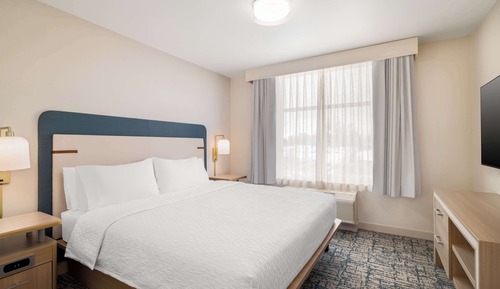 Suite, 1 King Bed, Accessible, Bathtub (Mobility & Hearing)