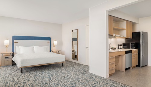 Studio, 1 King Bed, Accessible, Bathtub (Mobility & Hearing)