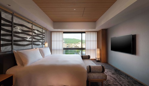 King Kyoto Suite Executive Lounge Access