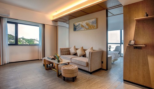 Executive Studio Suite