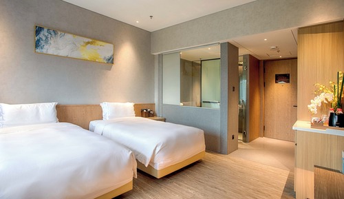 Superior Twin Room, Mountain View