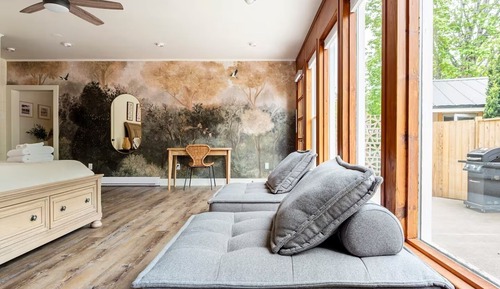 Deluxe Studio Suite
