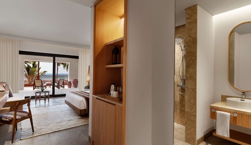Club Executive Room With Aqua Park Entrance