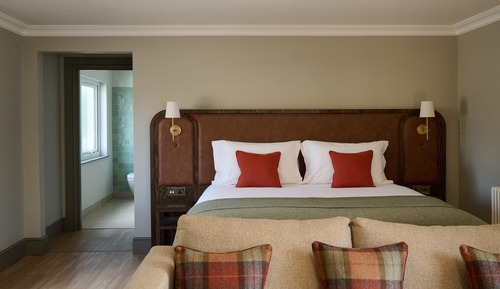 Signature Suite