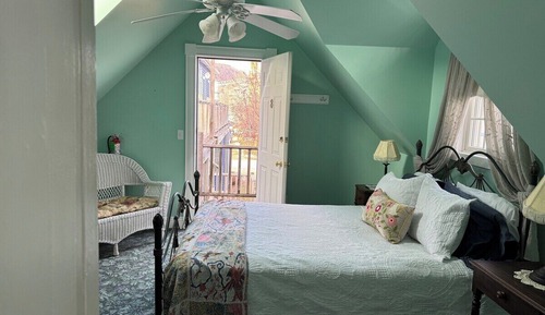 Room, 1 Queen Bed, Non Smoking, Private Bathroom