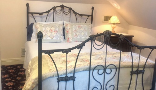 Family Suite, Multiple Beds, Non Smoking, Private Bathroom