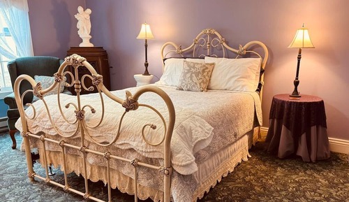 Room, 1 Queen Bed, Accessible, Private Bathroom