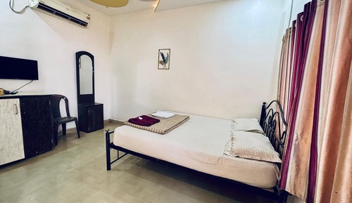 Home Stay Standard AC