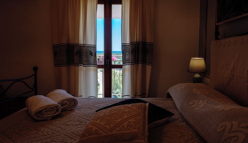 Classic Triple Room, Sea View