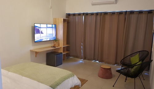 Standard Room, Ensuite, Pool View
