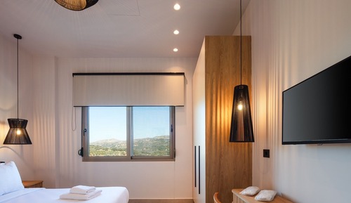 Deluxe Suite, Non Smoking, Mountain View