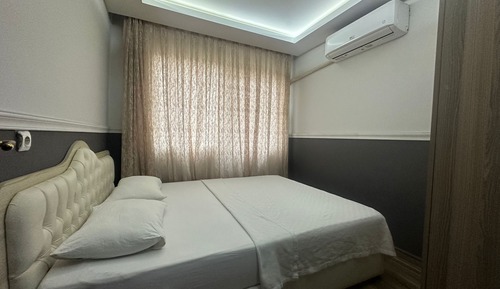 Economy Room