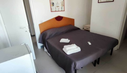 Economy Room, 1 Queen Bed, Non Smoking, Garden View