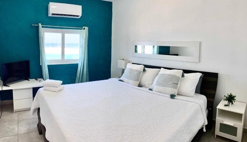 CLin 101 Casita Linda - 1 King / 1 Futon 1st Floor