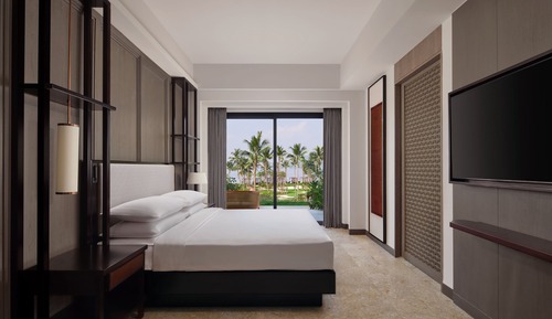 Premium Room, 1 King Bed, Non Smoking (View)