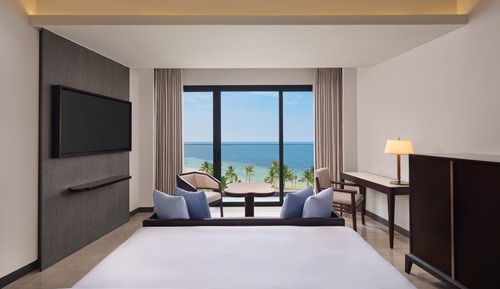 Premium Room, 1 King Bed, Non Smoking, Ocean View