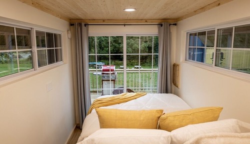 Basic Cabin, 1 Queen Bed, River View