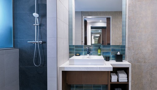 Premium Suite, 3 Bedrooms, Mobility Accessible