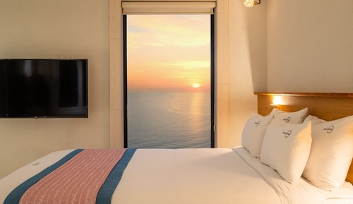 Basic Room, 1 Bedroom (302(Additional fee incurred for pool))