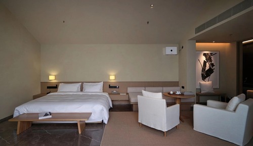 Elite Room