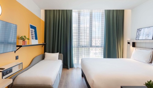 Studio, Multiple Beds