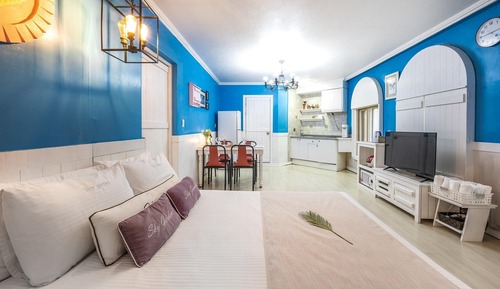 Basic Room, 2 Bedrooms (blue sky)