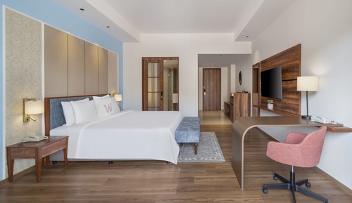 Deluxe Room, 1 King Bed