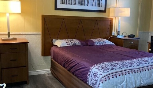 Classic Room, 1 Queen Bed, Kitchenette