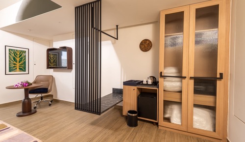 Club Twin Room