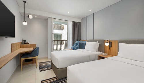 Standard Room, 2 Twin Beds, Pool Access (Free Breakfast)