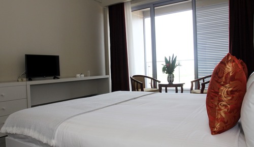Superior Double or Twin Room, Patio, City View