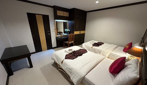 Junior Studio Suite