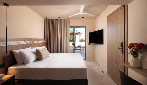 Penthouse Room with Sea View & Outdoor Jacuzzi