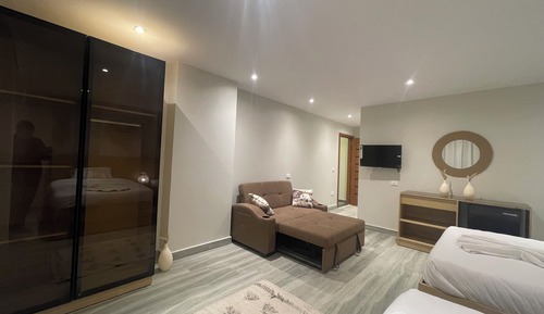 Superior king room with garden view